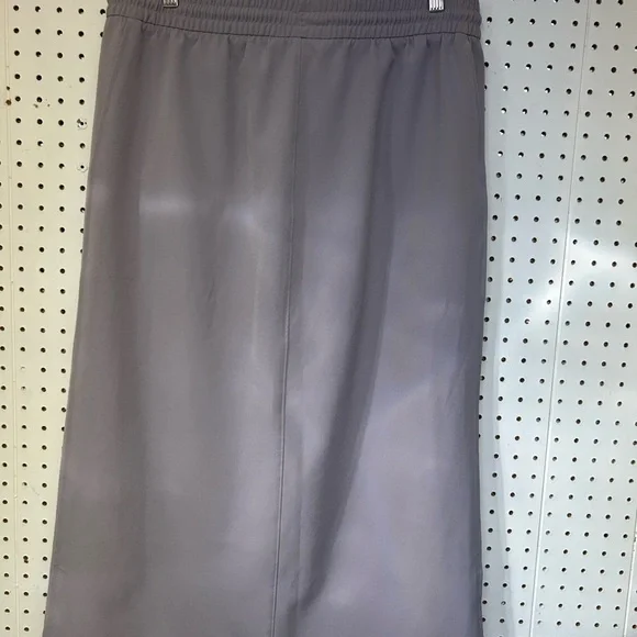 Athleta Stride Midi Skirt in Lilac - Picture 4 of 4